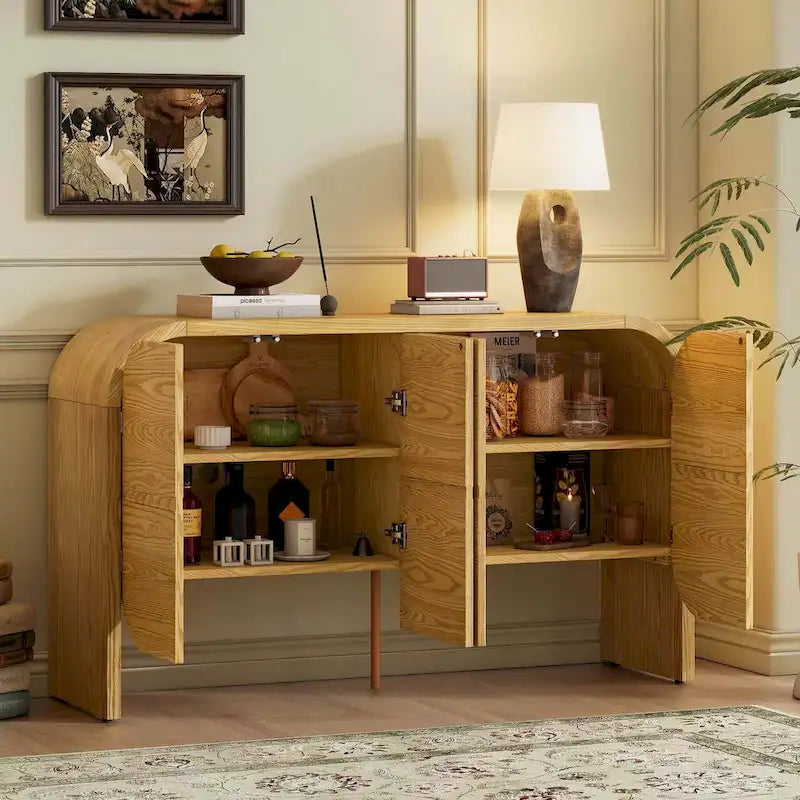 Sideboard aus Holz mit geschwungenen Kanten und verstellbaren Einlegeböden
