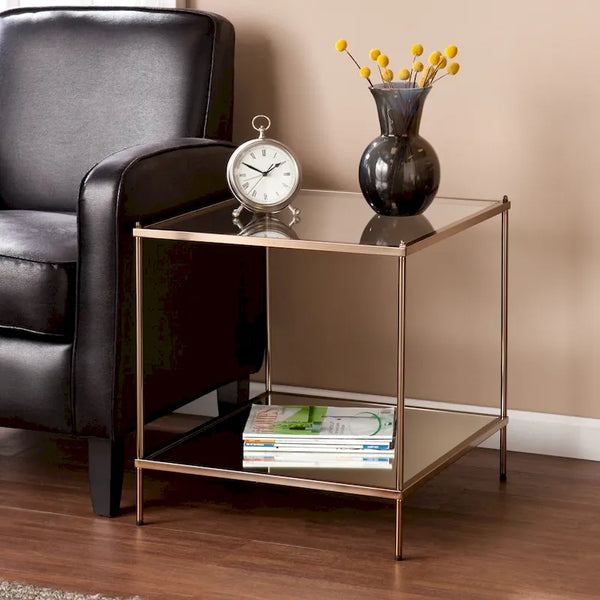 Mesa de apoio glamorosa em vidro espelhado com estrutura metálica dourada, mesa de destaque glamorosa para a sala de estar