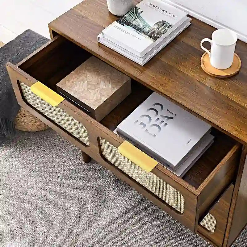 Cassettiera in stile moderno di metà secolo e boho con 3 cassetti in rattan, struttura in MDF e gambe in legno massello