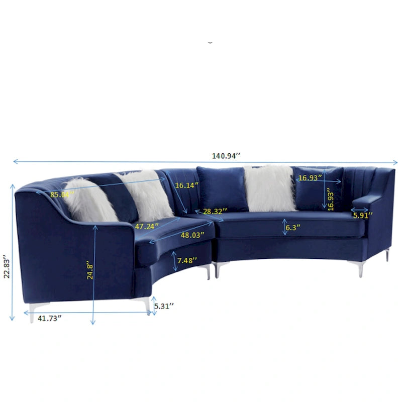 Gepolstertes Samtsofa, geschwungene Couch mit Kissen